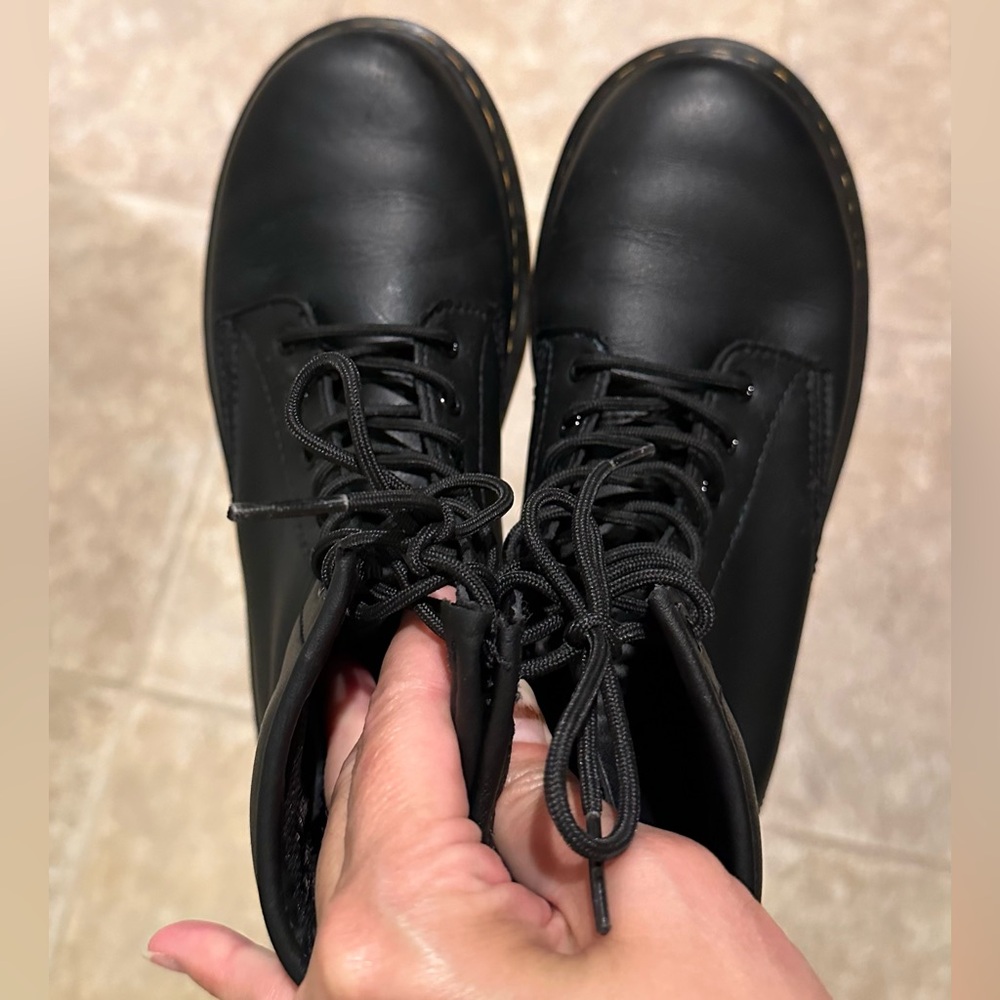 Dr. Martens - Picture 3 of 8